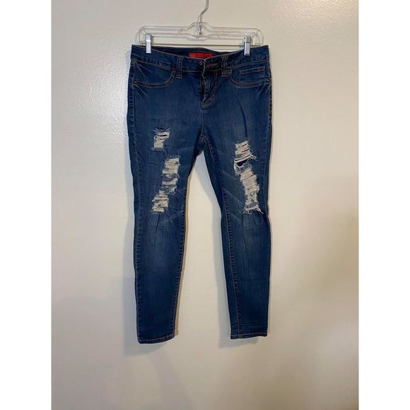 Elle Denim - 💕Elle skinny distressed jeans